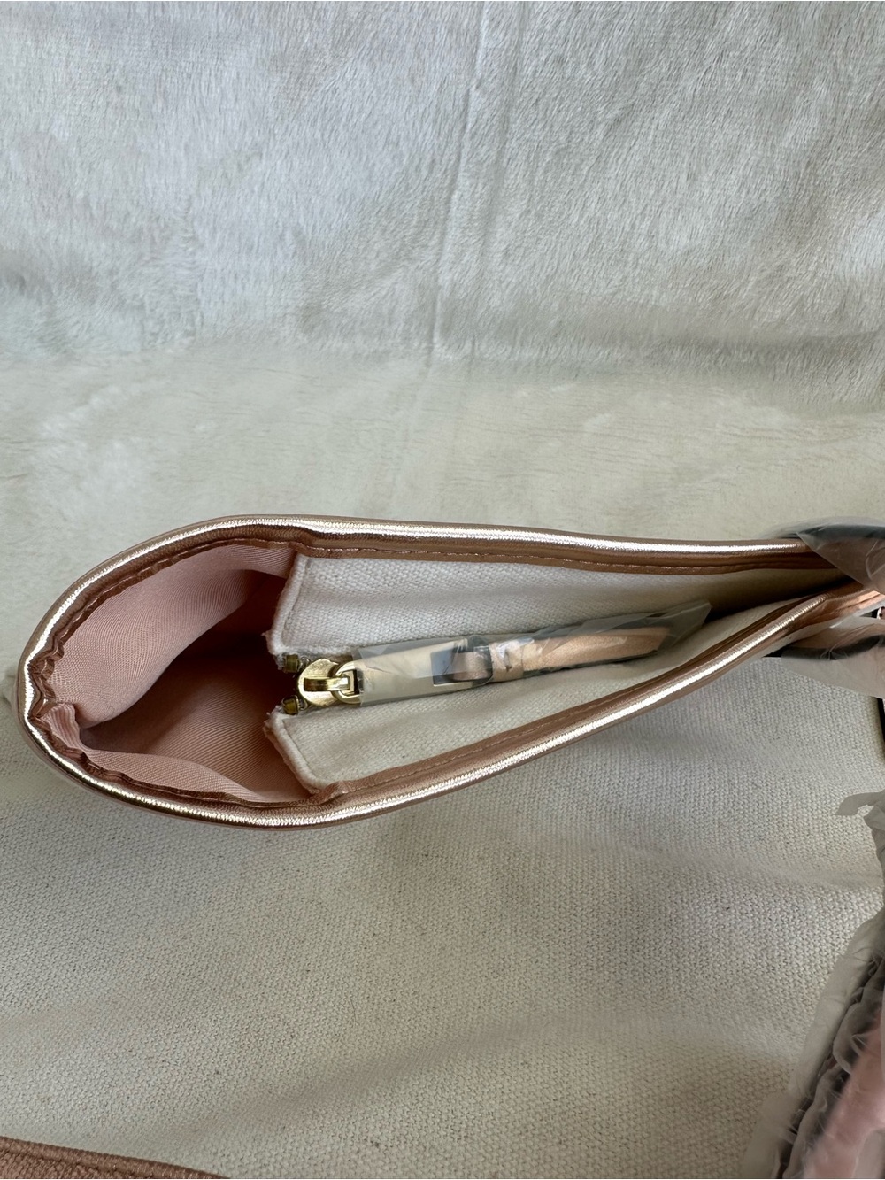 NWT Victoria's Secret Rose Gold Glam Canvas Large Zip Tote Weekender Bag - Picture 4 of 9